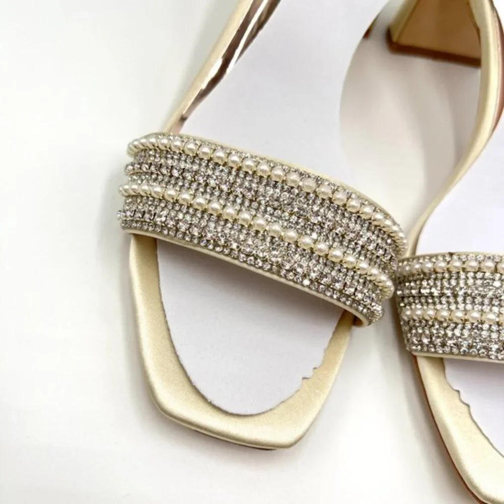 Badgley Mischka Size 9.5 Kameryn Ivory‎ Satin Jeweled Dress Sandals Heels Shoes